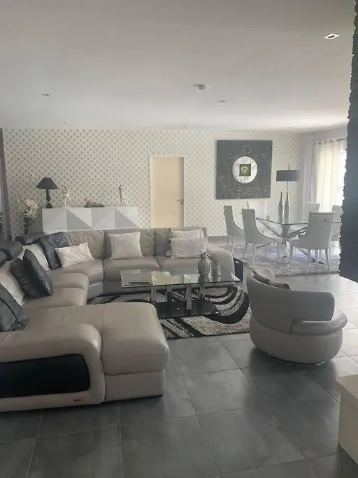 Magnifique Villa Privee Avec Piscine Proche Plage Marseilles